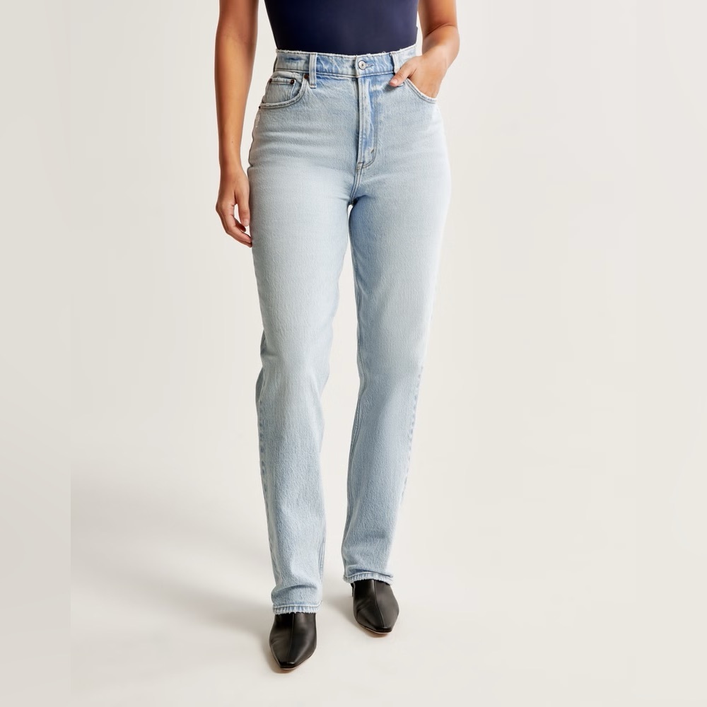 ABERCROMBIE & FITCH Curve Love The 90’s Straight Ultra High Rise